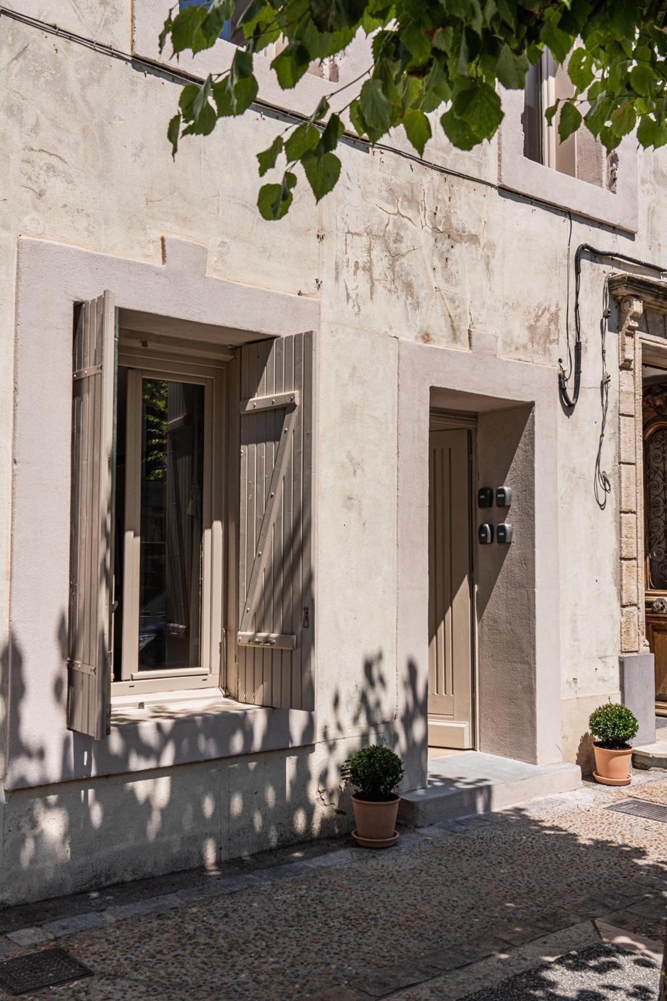 Maison Arthur Эг-Морт Экстерьер фото